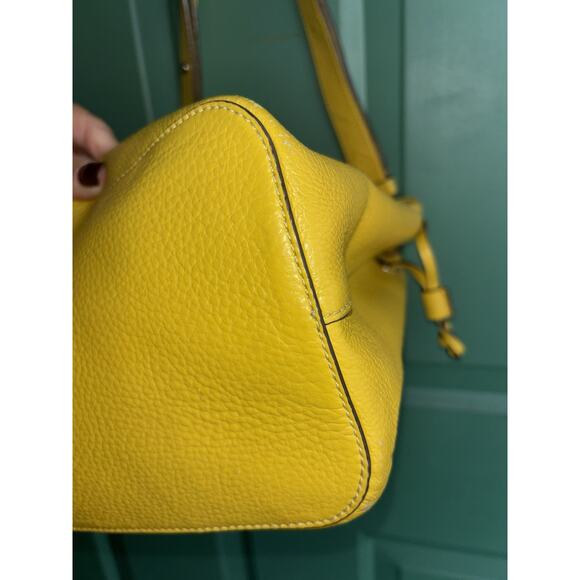 Kate Spade Marti large bucket bag in yellow pebbled leather - Picture 11 of 16